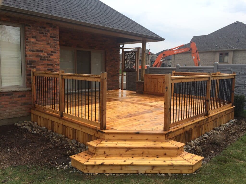 Professionally stained deck in Ontario - DeckStain.ca
