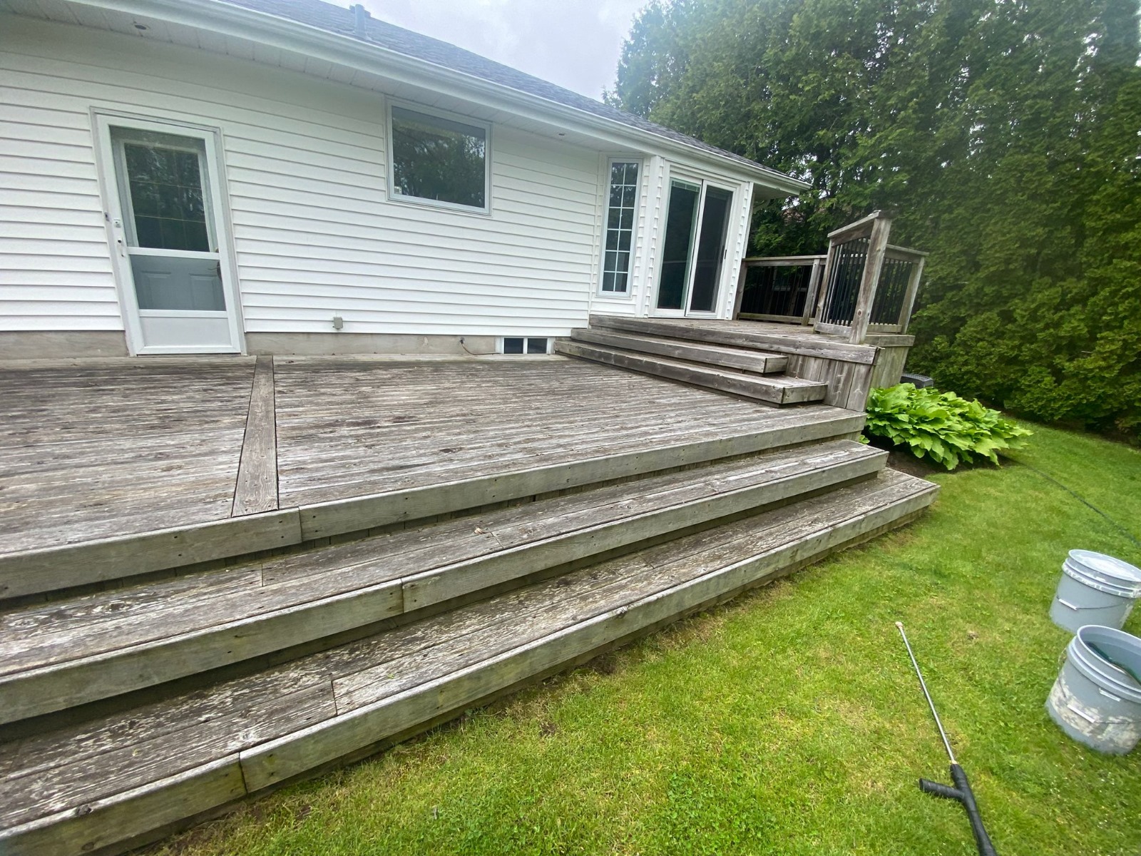Clean and Stain Your Deck in Canada