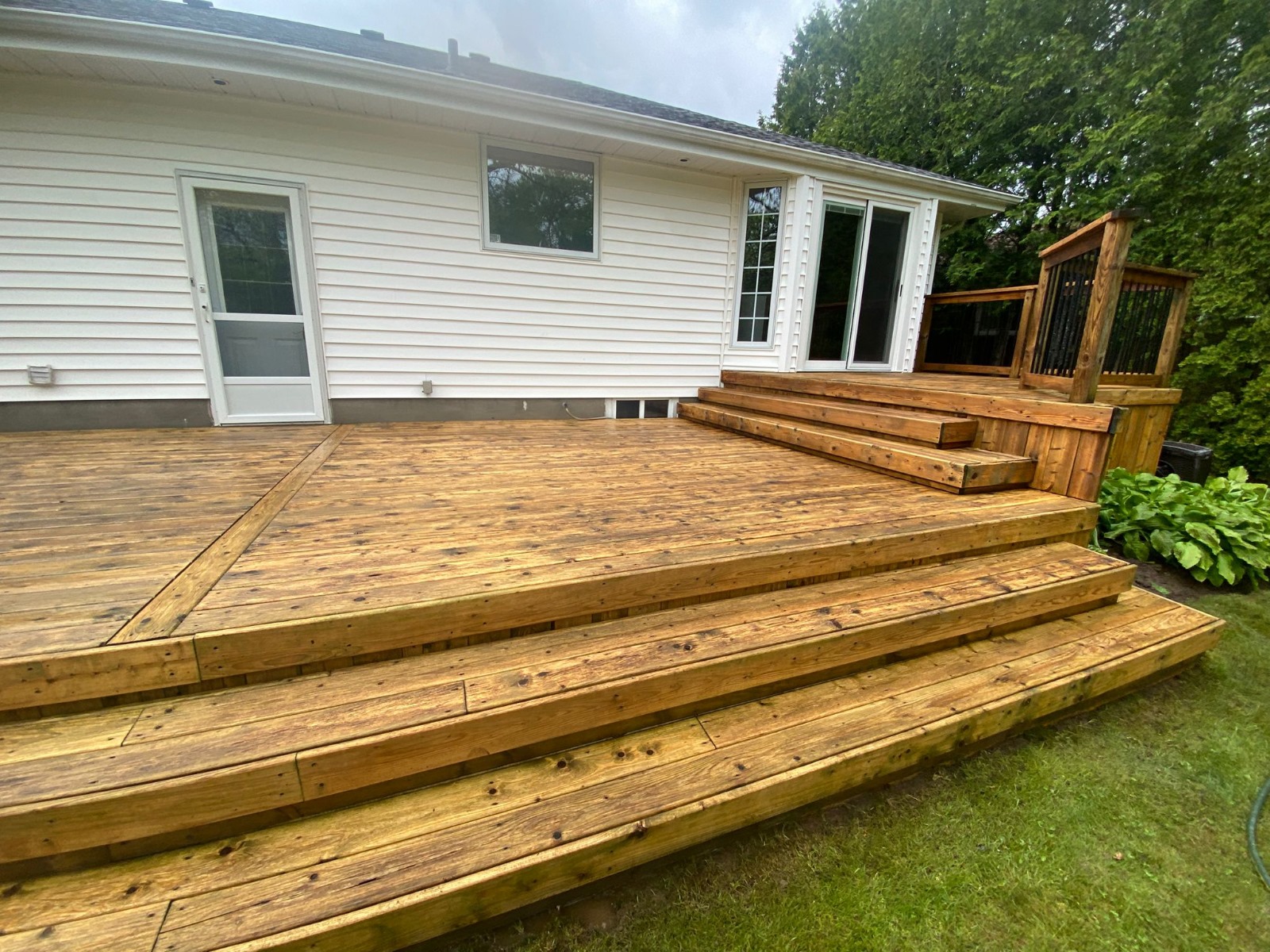 Clean and Stain Your Deck in Canada